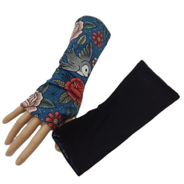 Wende- Armstulpen mit Daumenloch kleine Schwalben