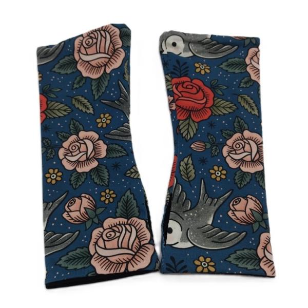 Wende- Armstulpen mit Daumenloch kleine Schwalben